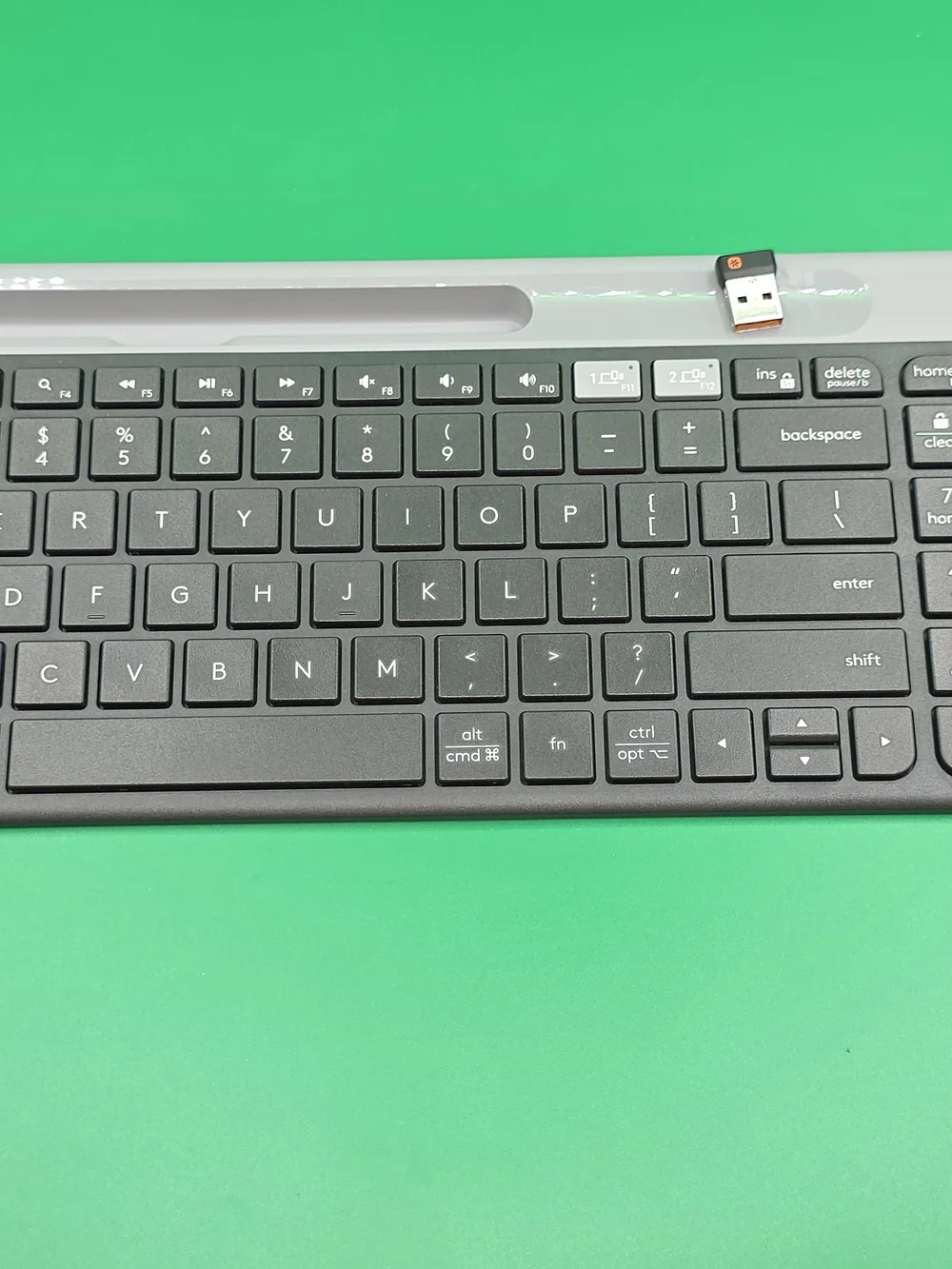 Logitech K585 Multi-Device Slim Wireless Keyboard With Receiver - Graphite